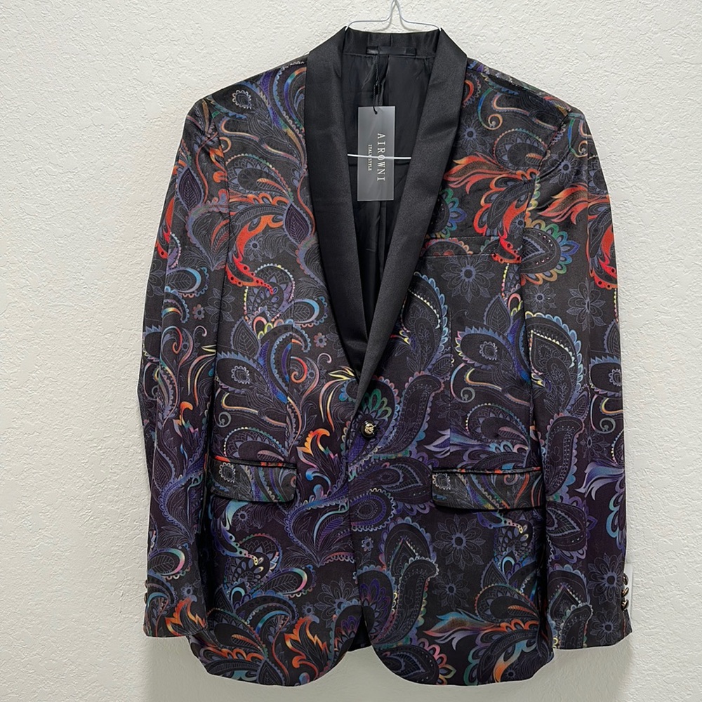 Airowni Mens paisley velour blazer. NWTs. Size 50.  from gentleman’s guru